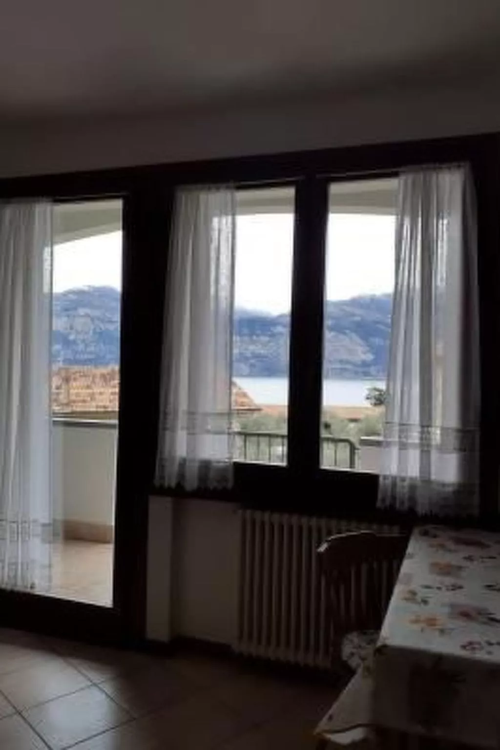 Balkon mit Seeblick, WiFi,, Nähe zum Zentrum-Drinnen