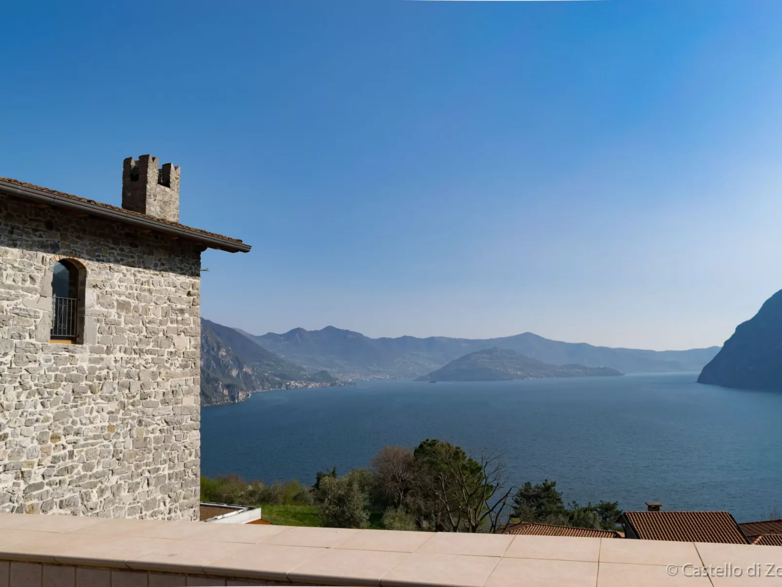 Historisches Haus mit Seeblick-Drinnen