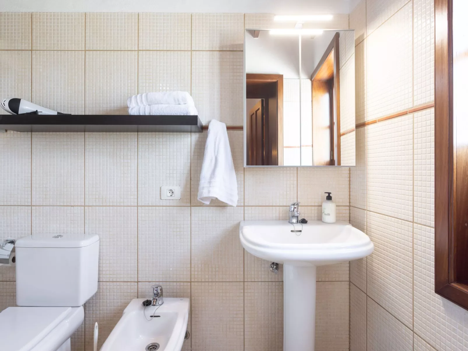 Cruz de los Martillos-Inside