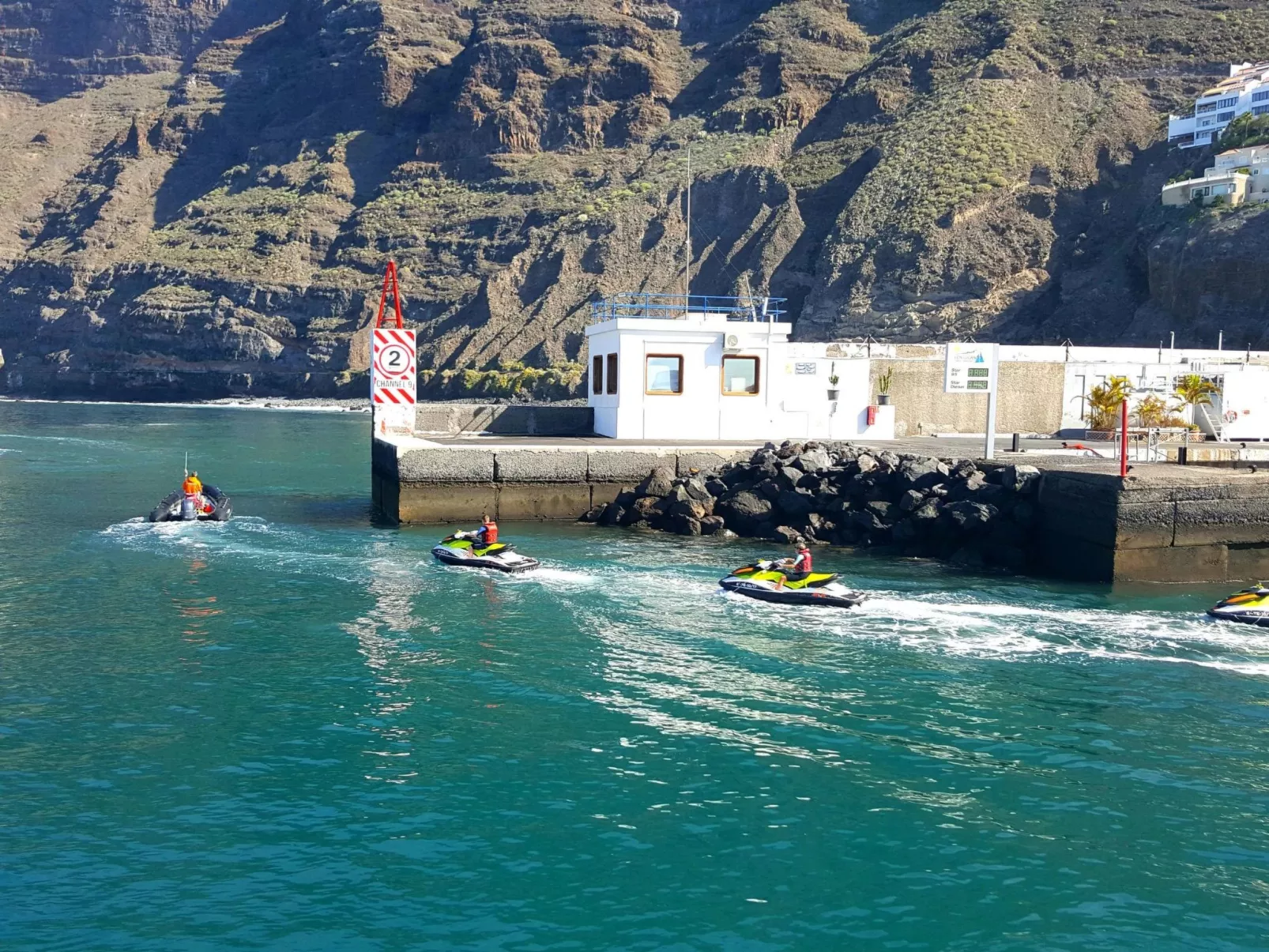 Wohnung mit Aussicht auf Meer und Klippen-Inside