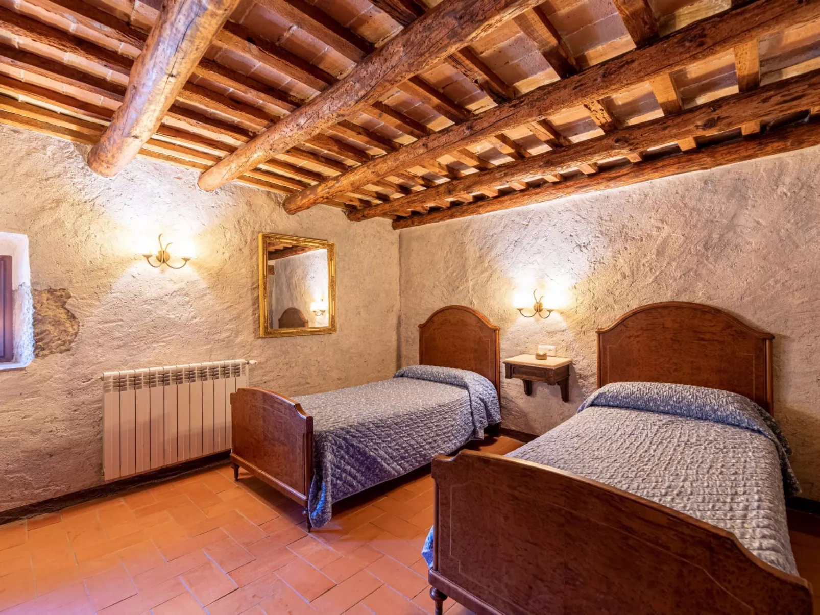 Mit privatem Pool-Inside