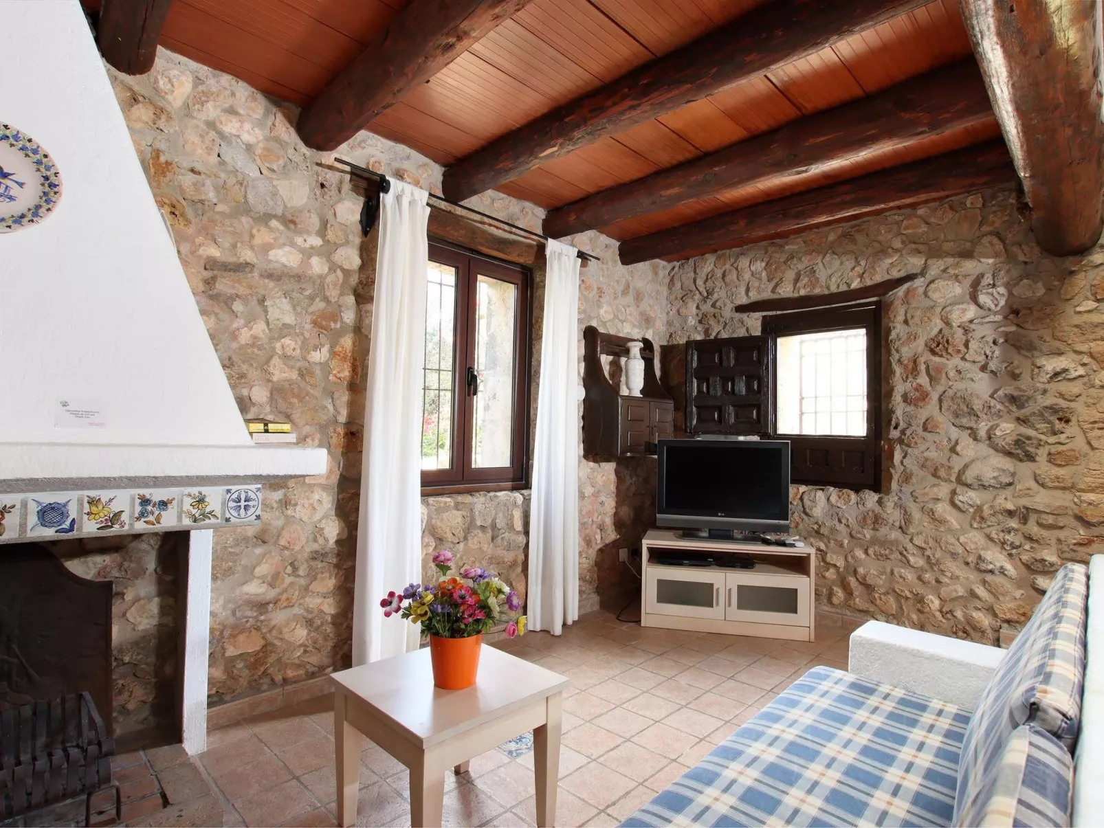 Charmante Villa in der Nähe von Cala San Vicente-Image-tags.info