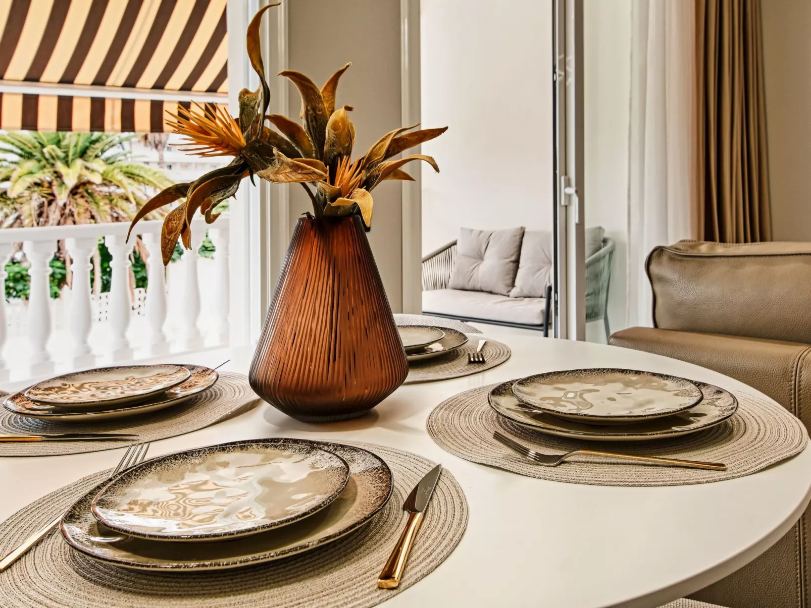 "Designer Oasis"-Dedans