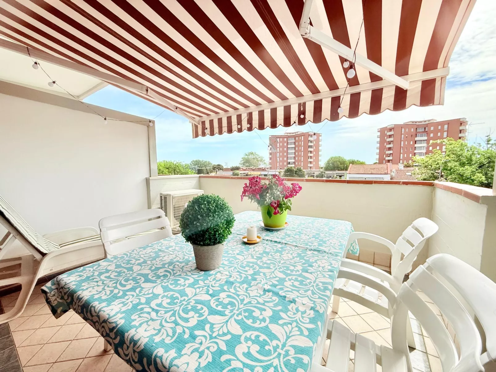 Hübsches Studio-Apartment 250 m vom Meer entfernt, direkt im Zentrum-Dedans