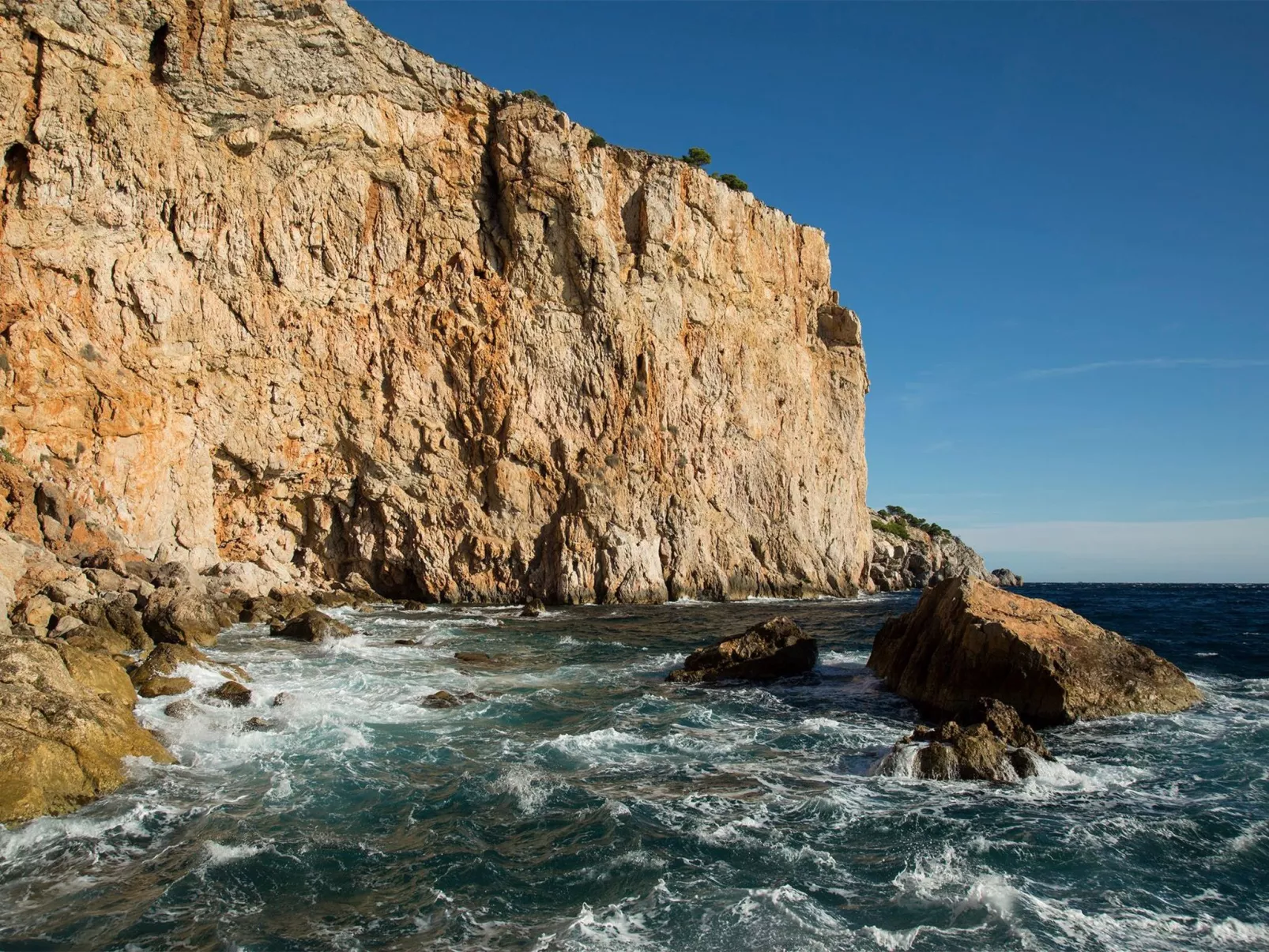 Casa Fluvià mit Gemeinschaftspool-Image-tags.info