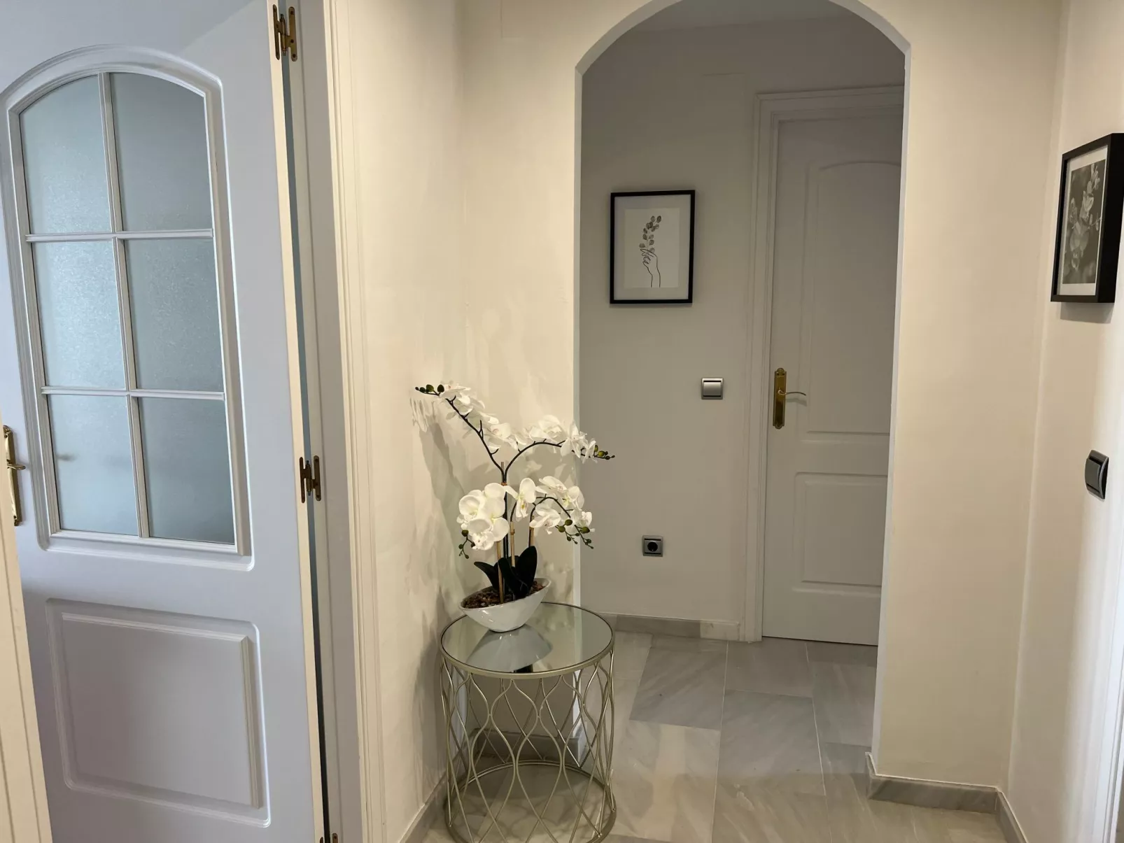 In Sitio De Calahonda mit Privatem Parkplatz und Meerblick-Drinnen