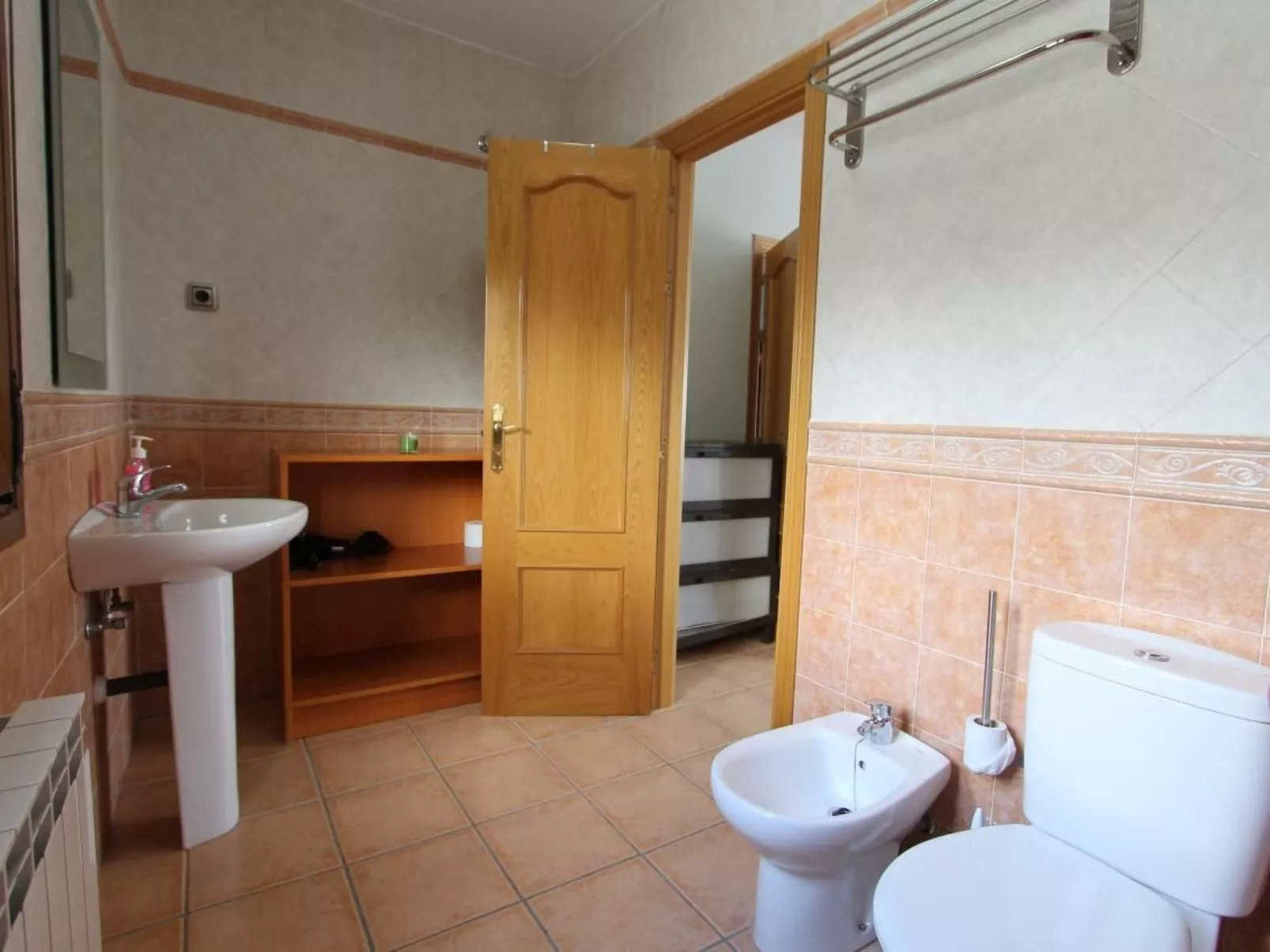 In Seseña mit großem Garten-Inside