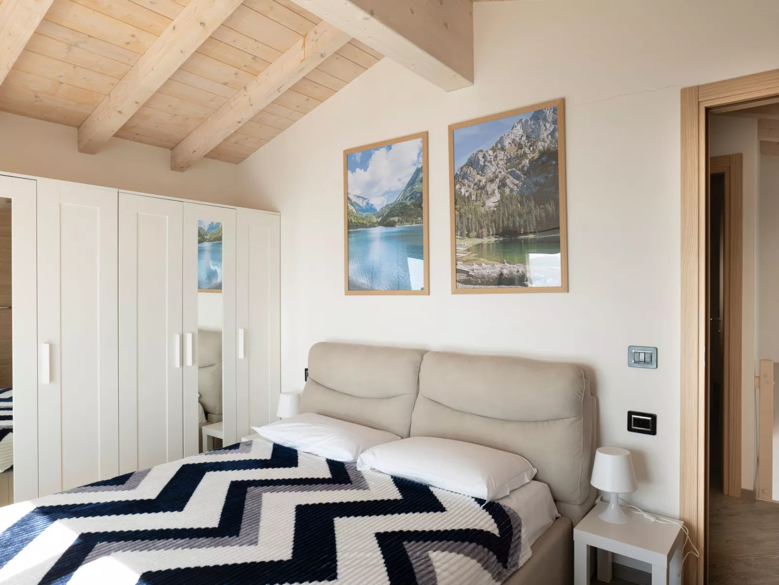 Cherubino 2", Dreizimmerwohnung mit Pool und Terrasse-Inside