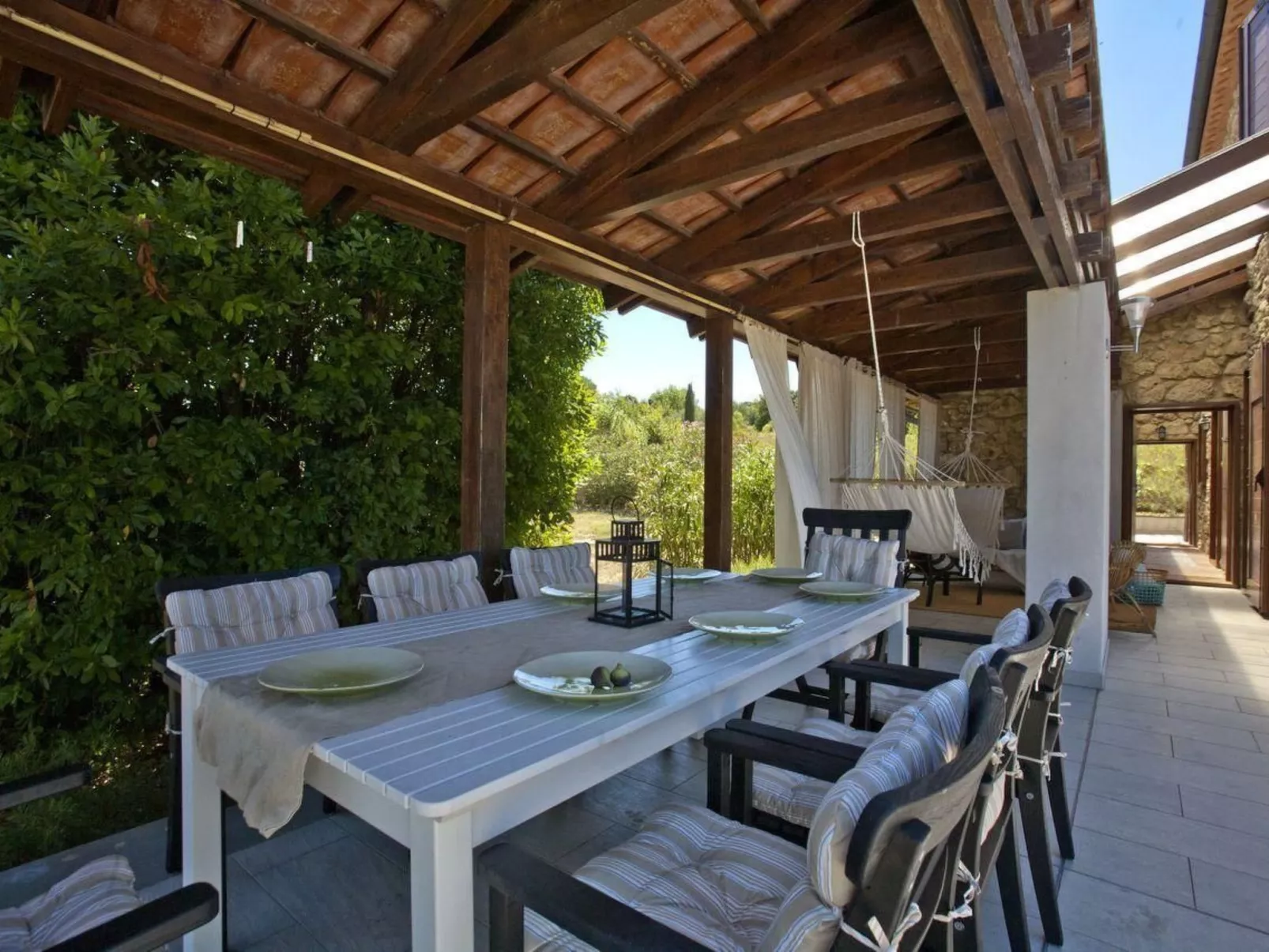 In Montescudaio mit Großem Garten-Inside