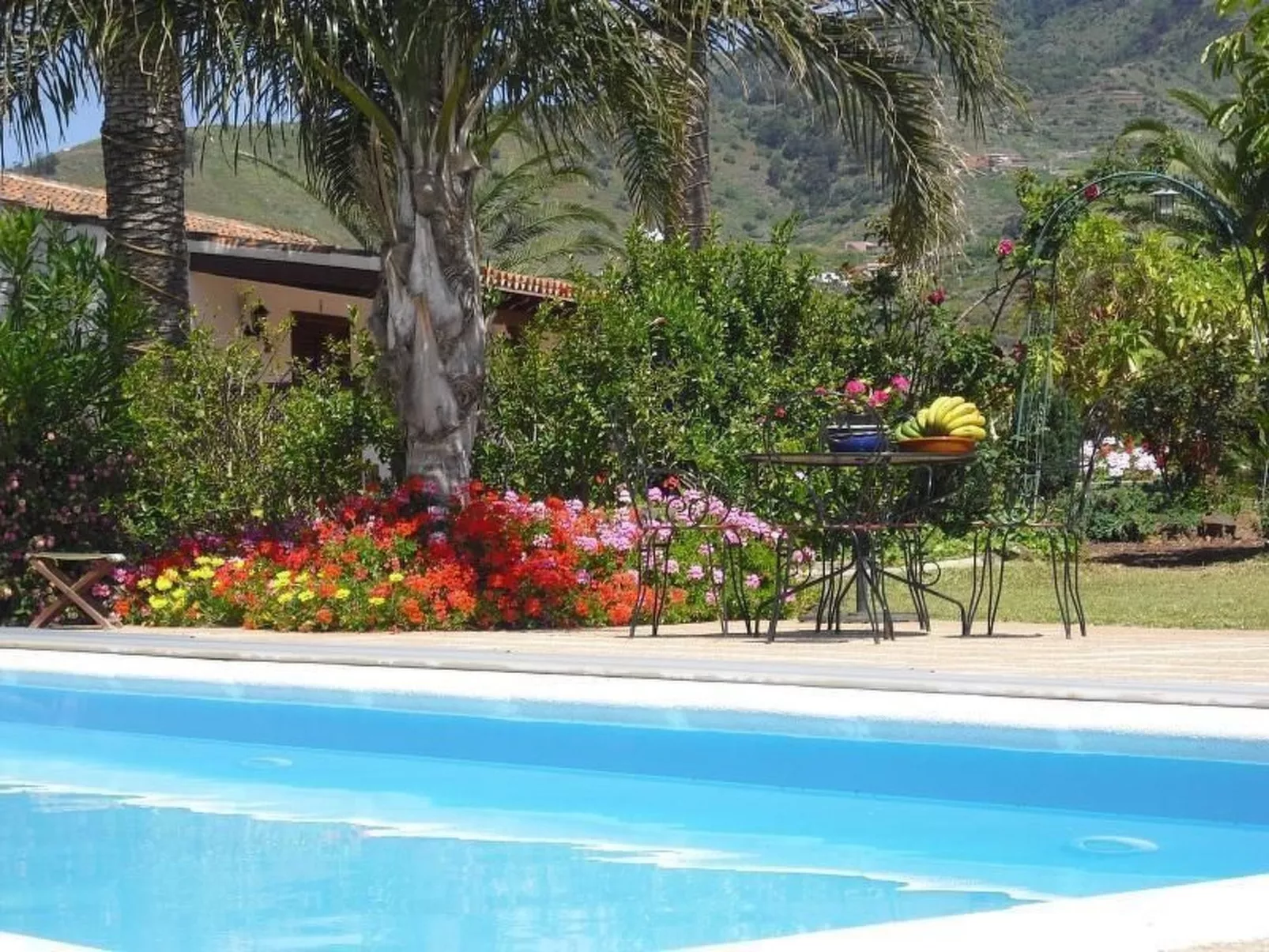 Romantisches Landhaus mit Pool-Outside