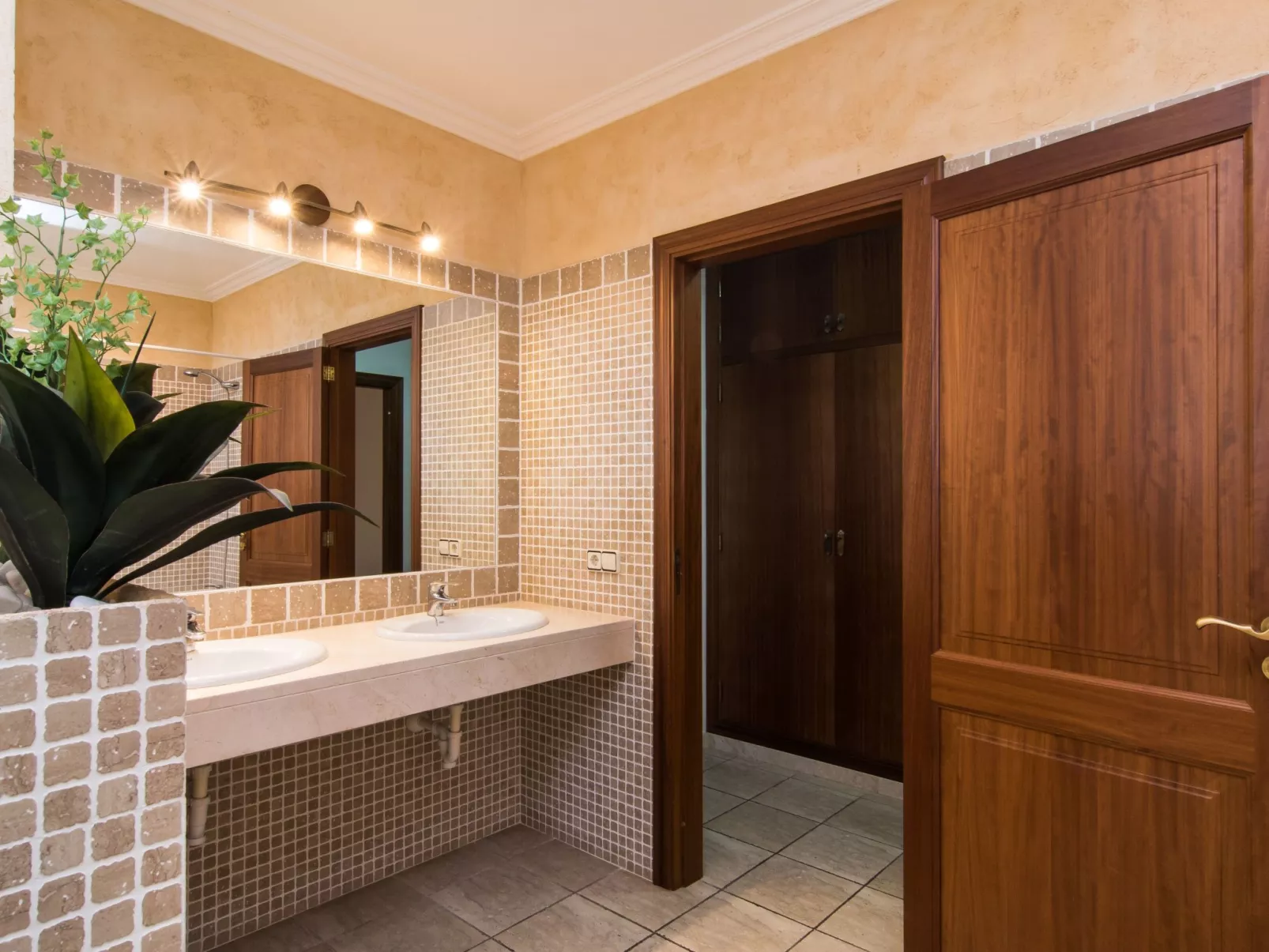 "Sa Mola" mit Terrasse-Drinnen