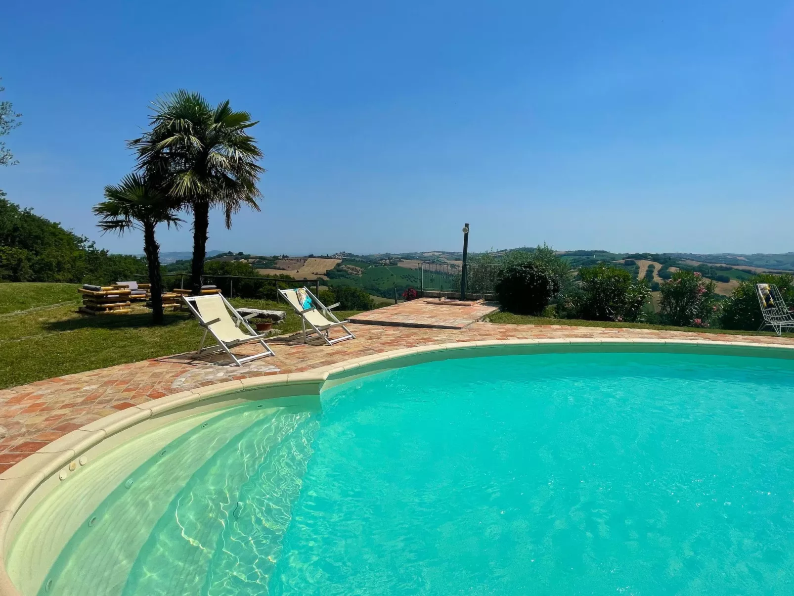 Casa Zefiro Marche Holiday Villas, privater Pool-Dehors