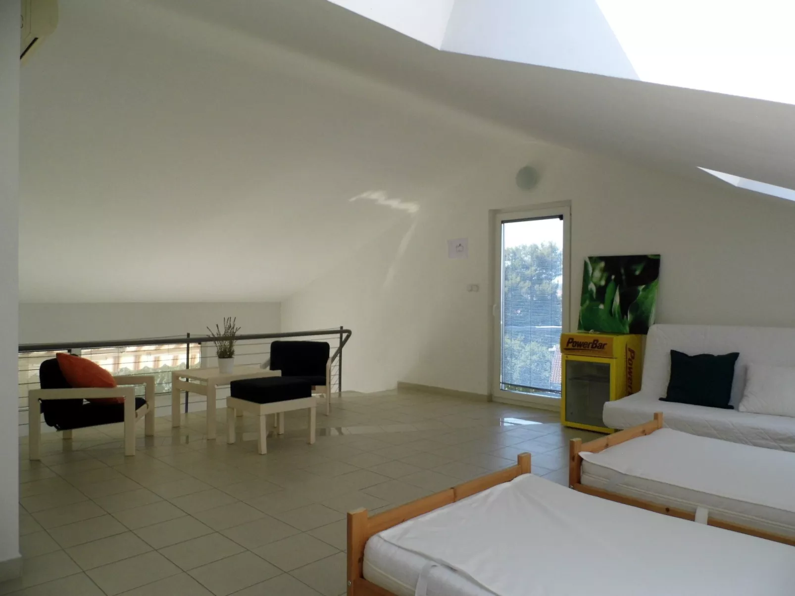 Mit Blick auf das Wasser-Inside