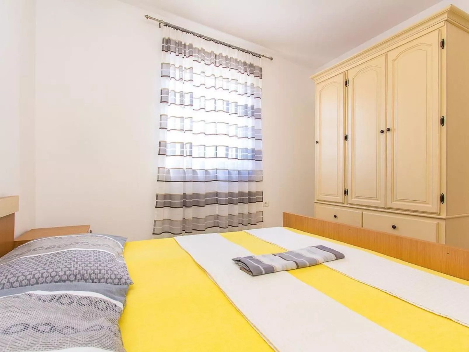 Für 4 Personen ca. 40 m&sup2; in Medulin, Istrien (Medulin und Umgebung)-Image-tags.info