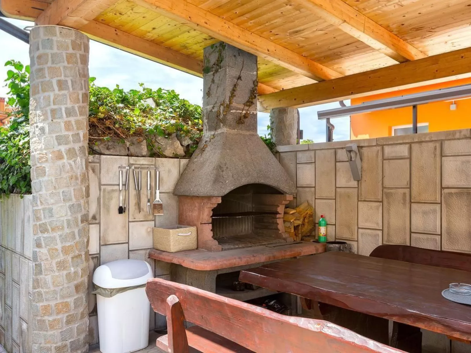 Charmante Ferienwohnung in Medulin mit Grill, Terrasse und Garten-Image-tags.info