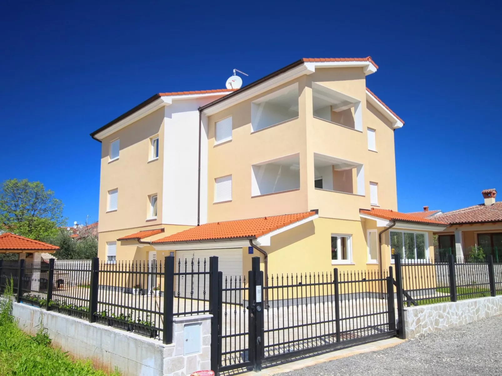 Wohnung "Dragan" mit Balkon-Image-tags.info