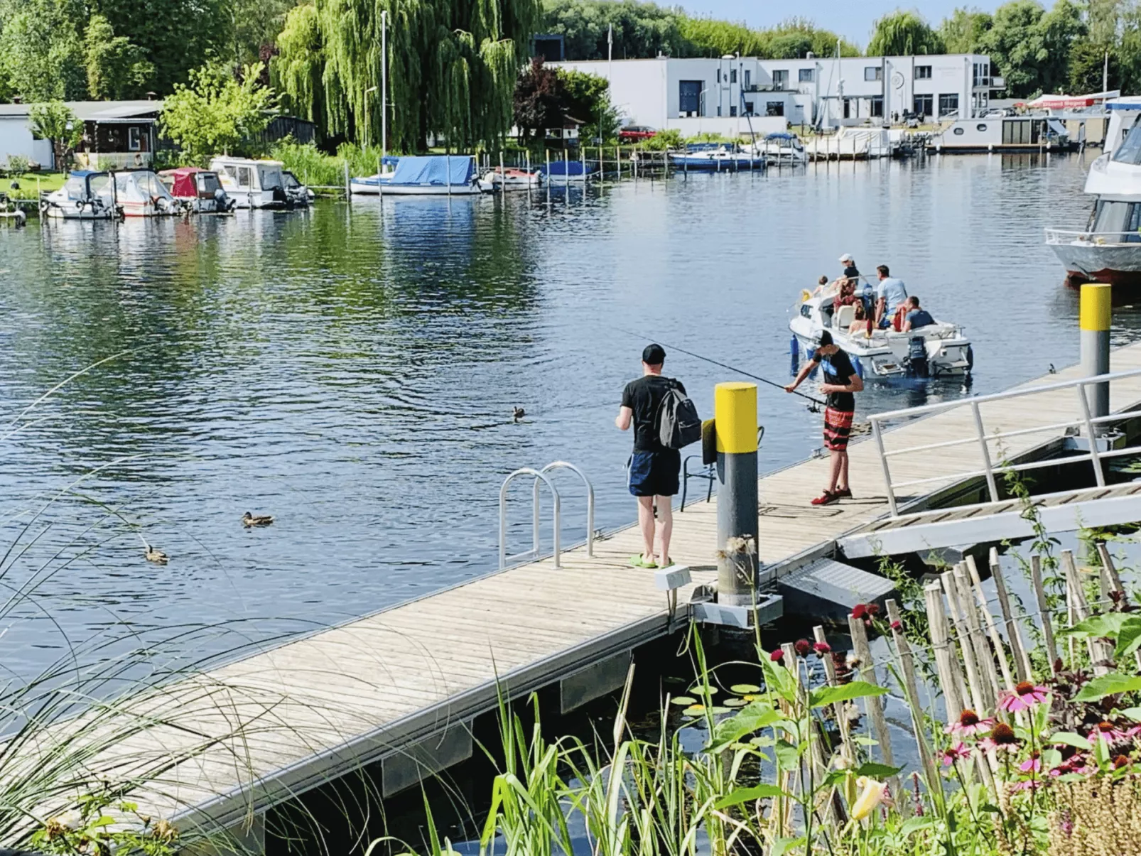 In Brandenburg An Der Havel mit Terrasse, Garten und Grill-Draußen
