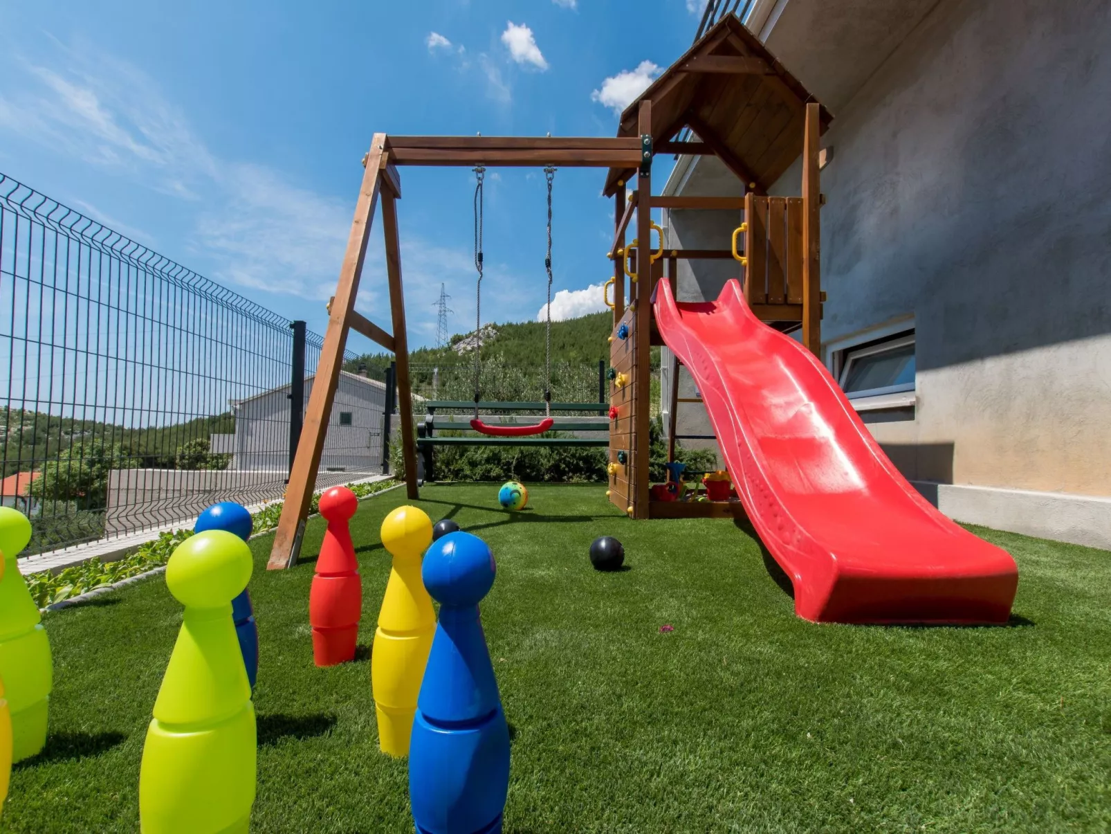 Kinderfreundliches Ferienhaus mit kostenlosem Parkplatz-Outside