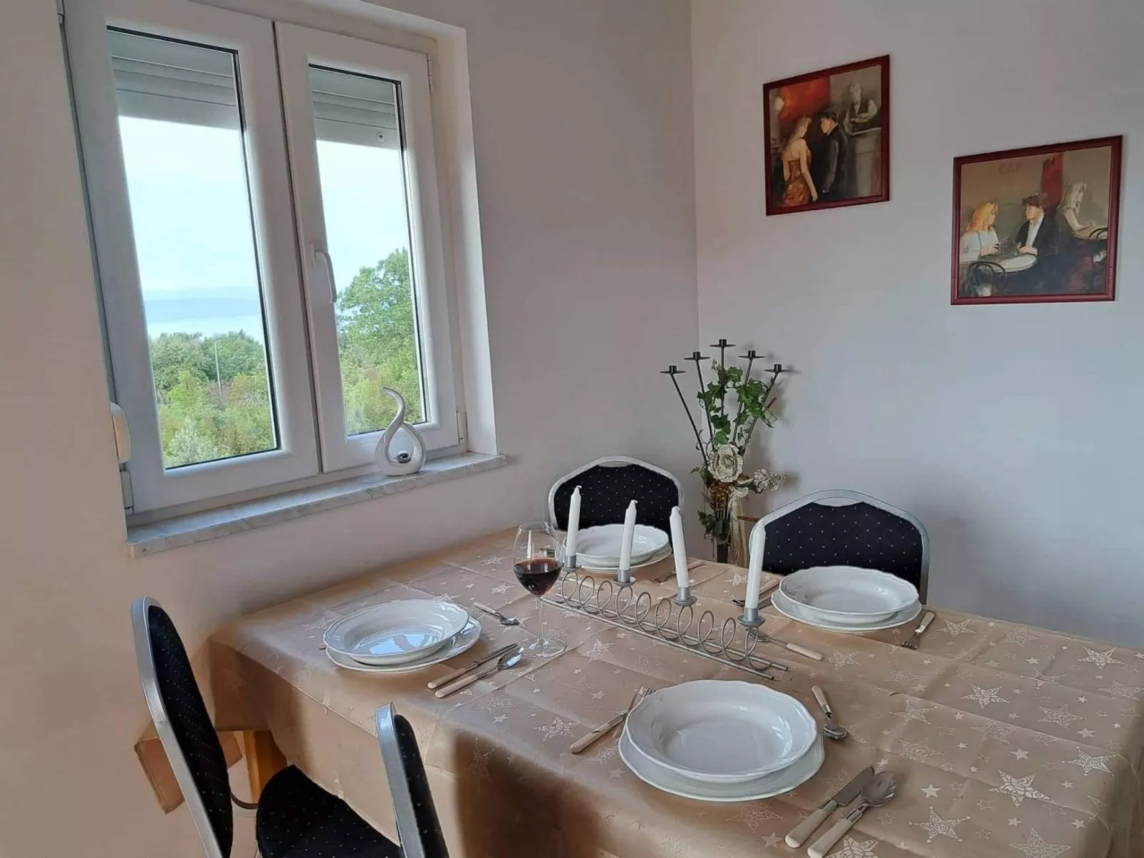 Wunderschöne Ferienwohnung, mit Meerblick und Pool-Inside