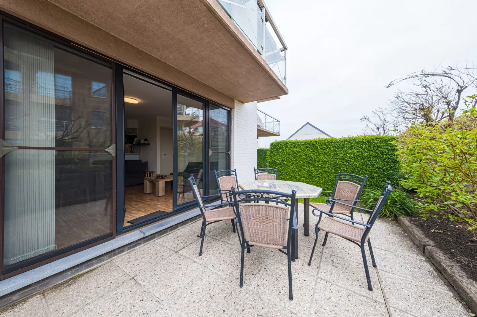 Green Garden blok 10 0002-Terrace balcony