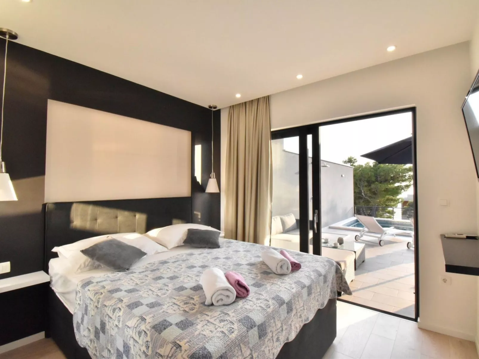 Villa Zoran-Image-tags.info