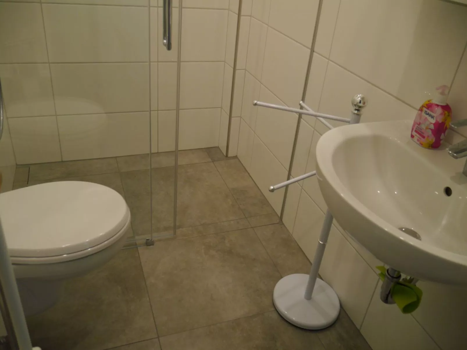 In Fedderwardersiel mit Terrasse-Drinnen