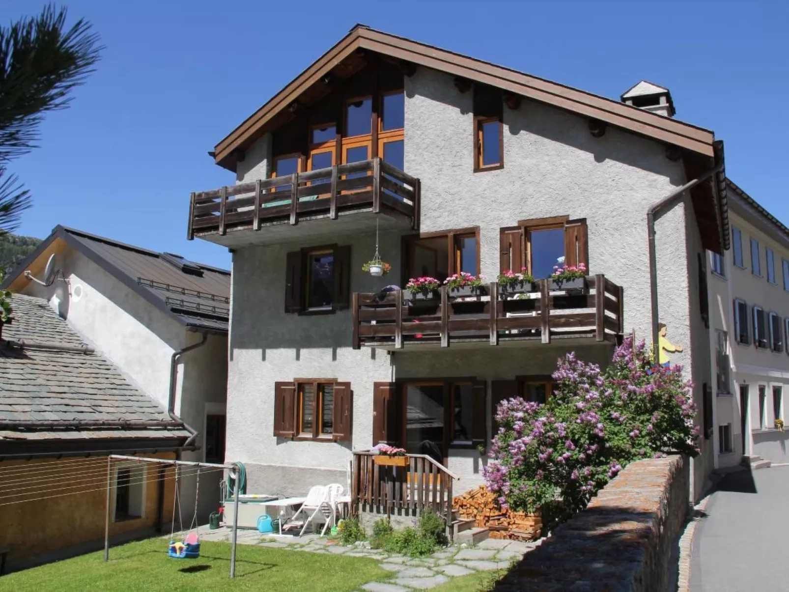 Chesa Madragena-Inside