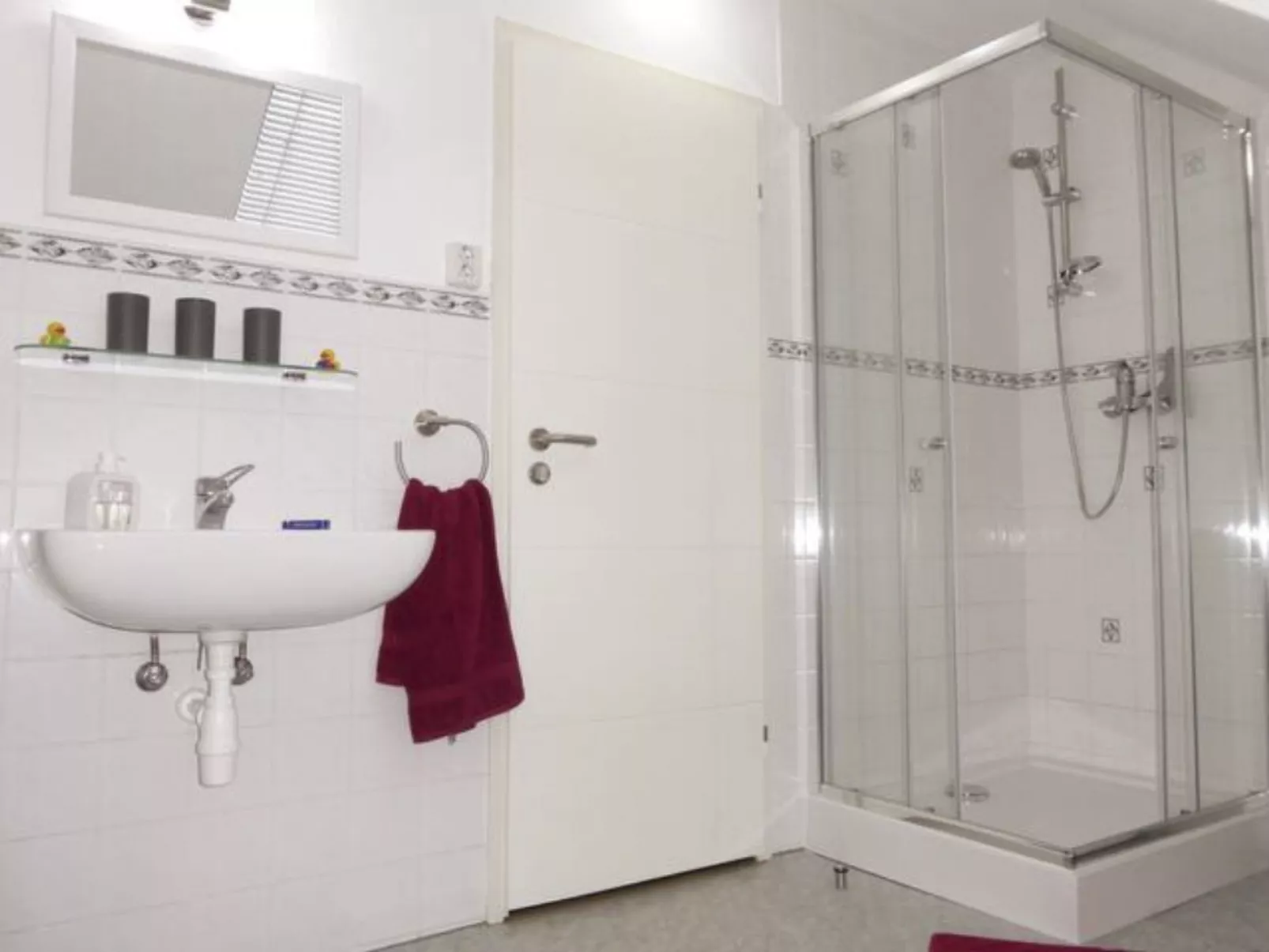 Wohung mit Balkon und Garten nahe Stadtgrenze-Drinnen