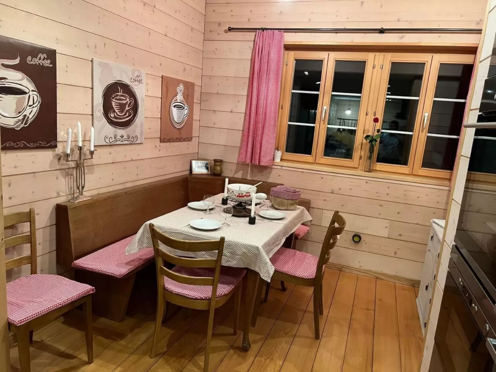 House in the Clouds-Dedans