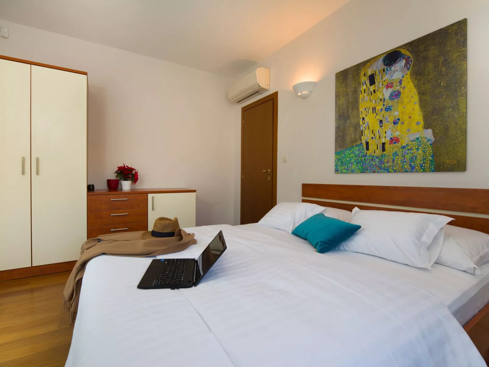 Ferienvilla mit Garten, Grill und Terrasse-Dedans