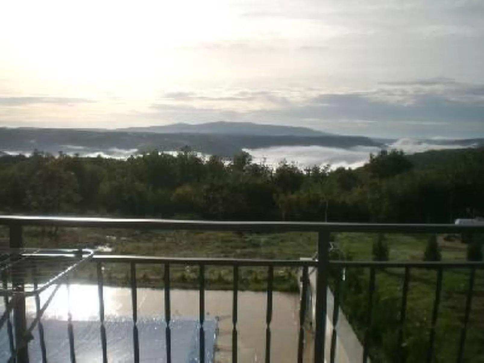 "Tutuila" mit Blick auf das Wasser-Outside