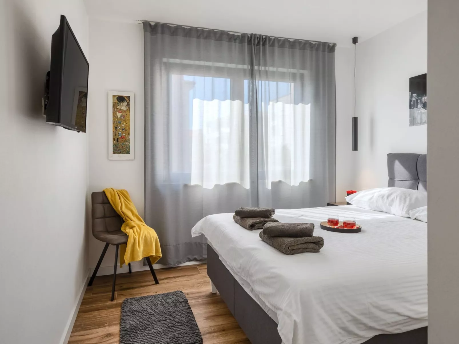 Charmante Ferienwohnung mit Balkon-Dedans