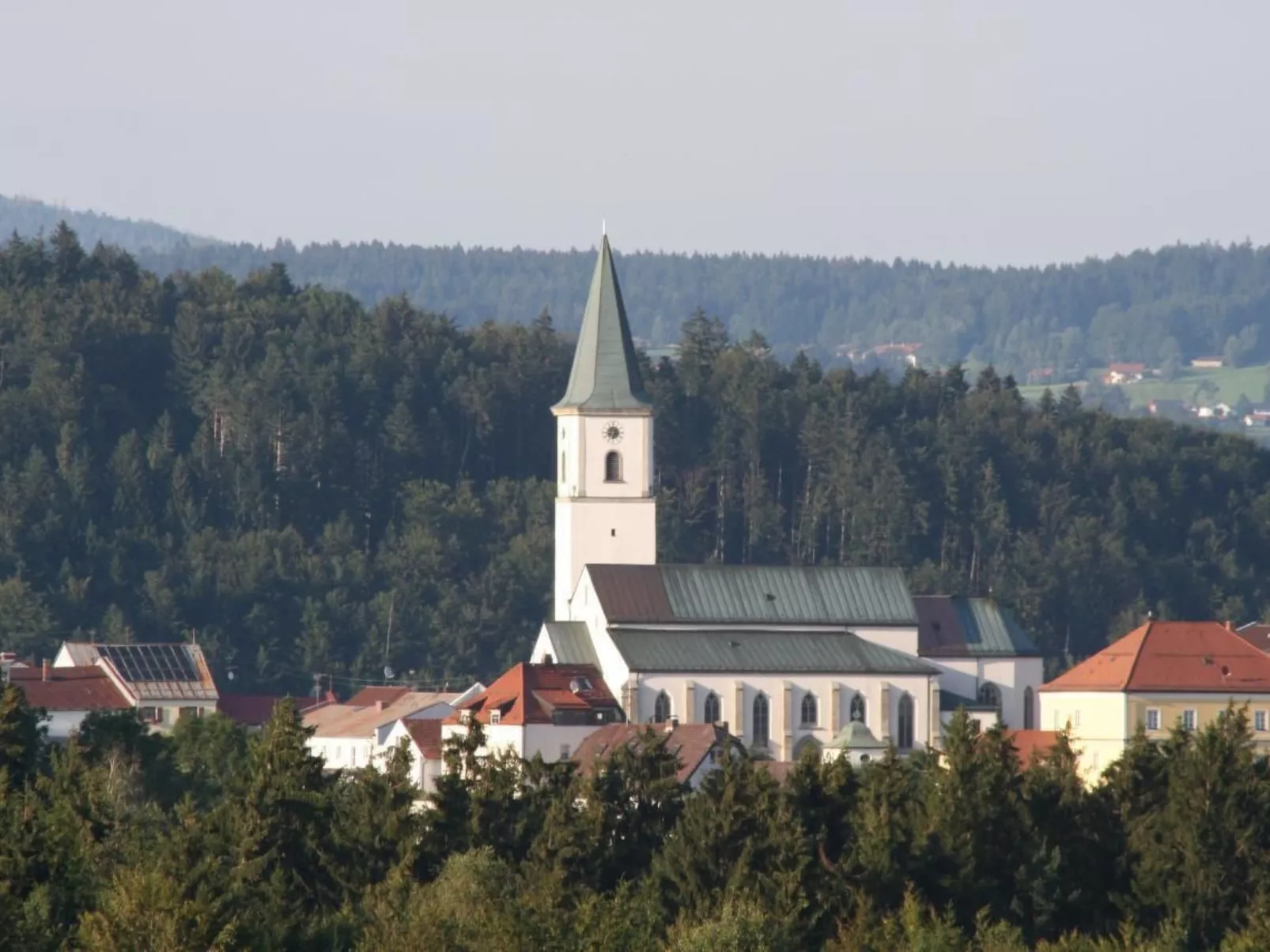 Große Wohnung mit Badewanne-Image-tags.info