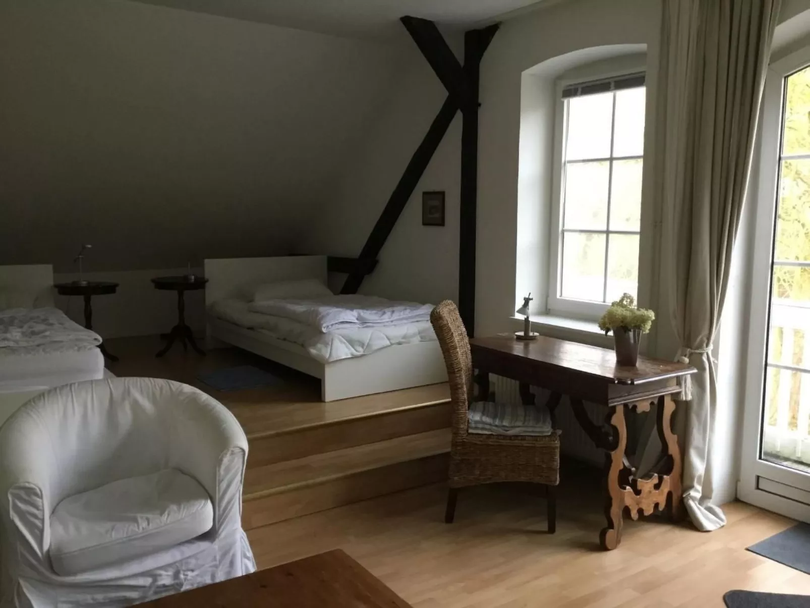 Landgut mit Blick auf das Wasser-Drinnen