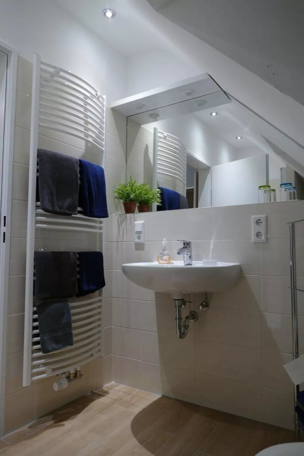 Gill-Image-tags.info