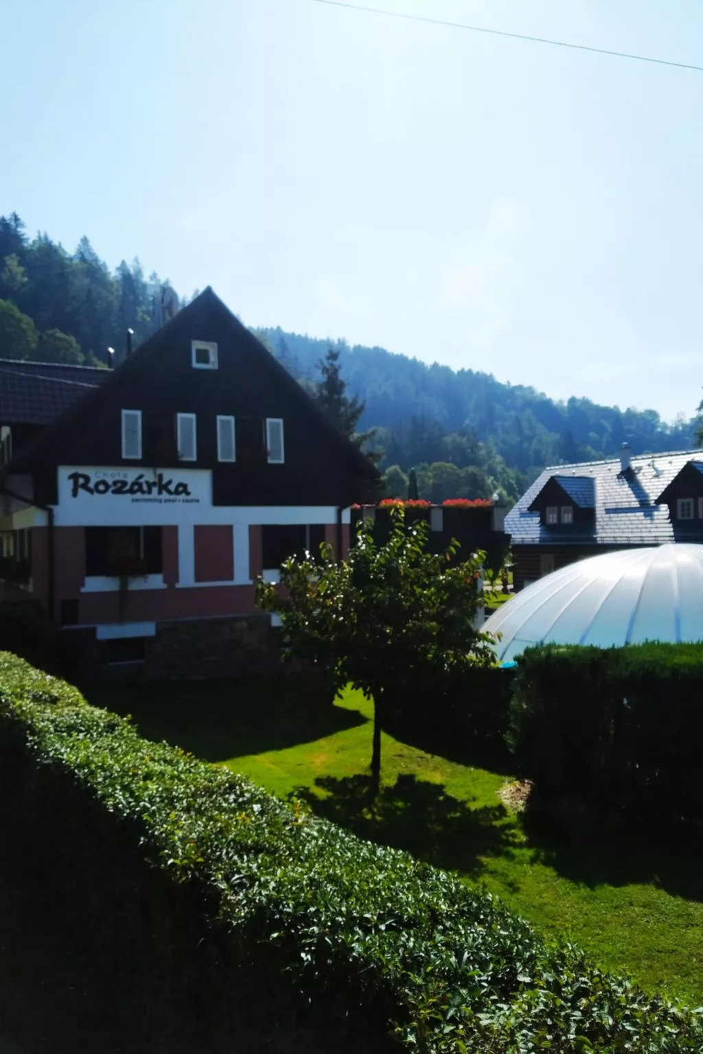 Mit solarbeheiztem Außenpool und Sauna-Inside