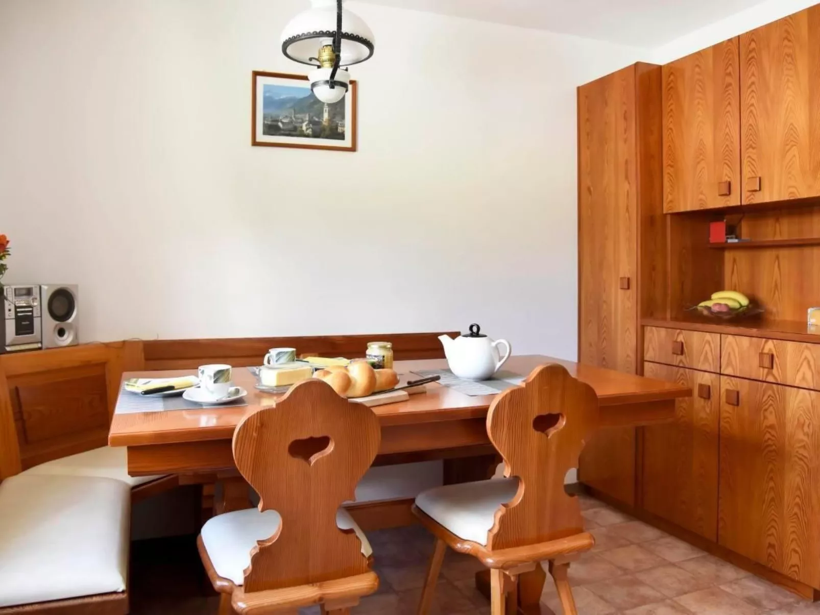 Sonnige 2.5-Zimmer Wohnung an ruhiger Lage-Dedans