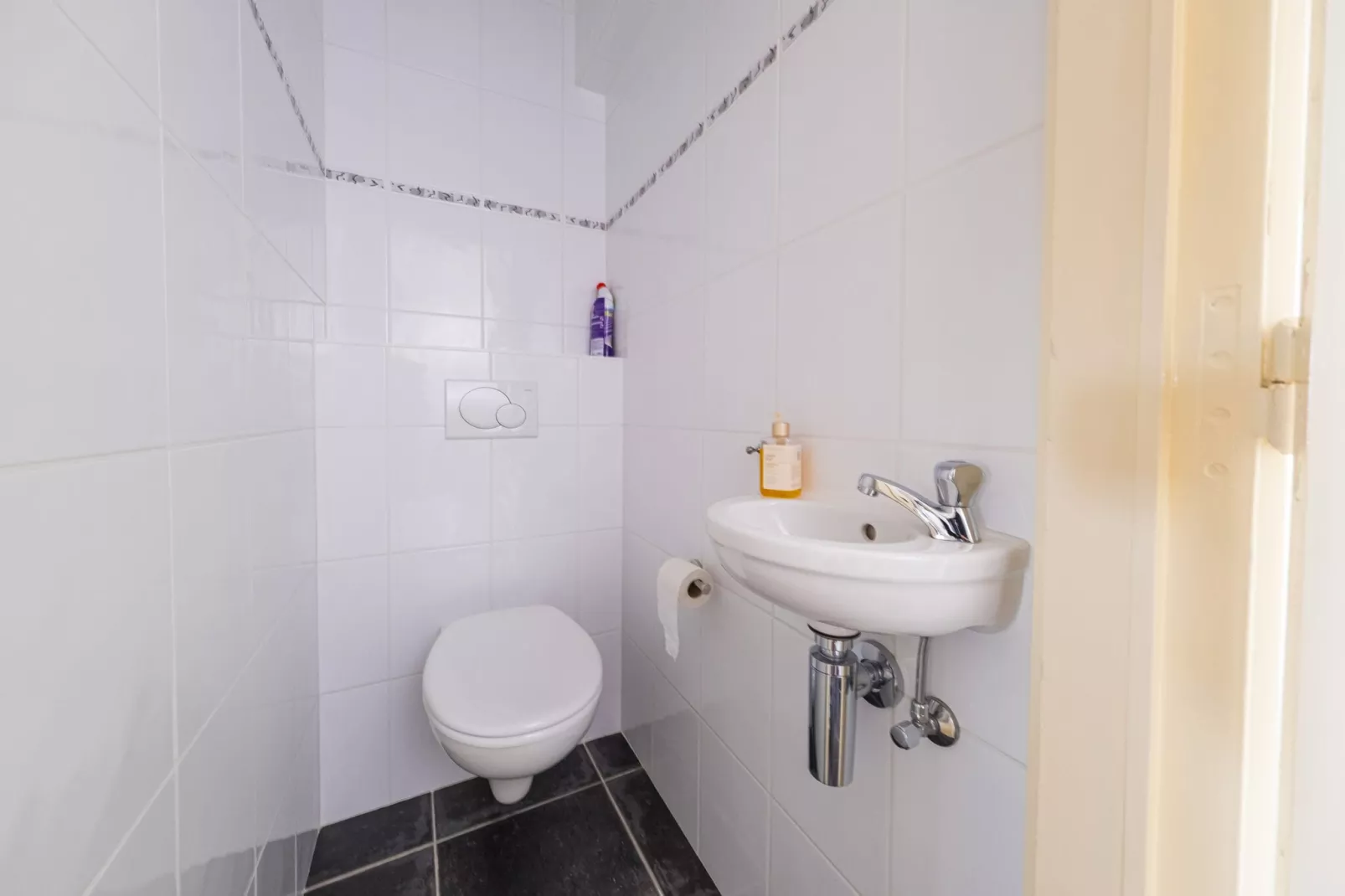 Stella 0701-Bathroom