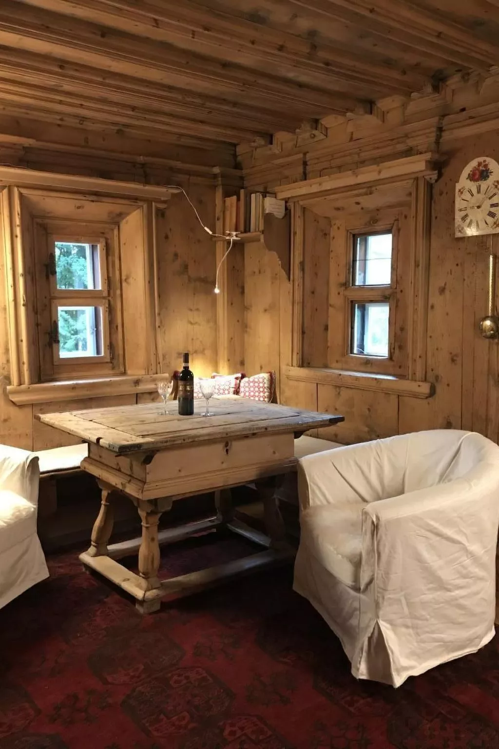 Chesa Delfins-Inside