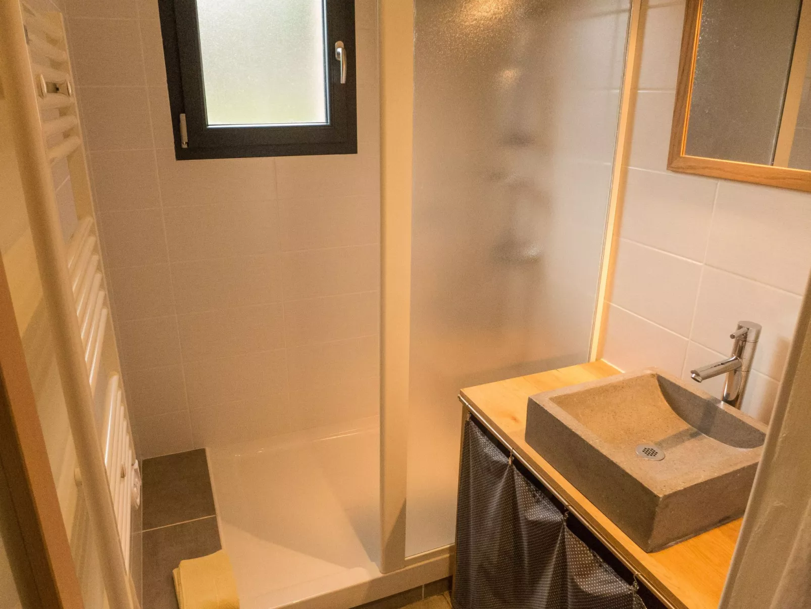 Gemütliches Steinhaus mit Garten-Drinnen