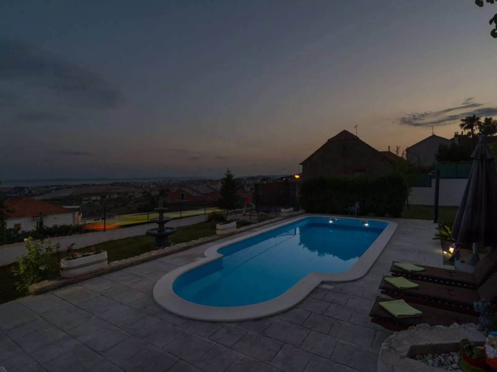 Villa "Roko" mit Whirlpool-Draußen