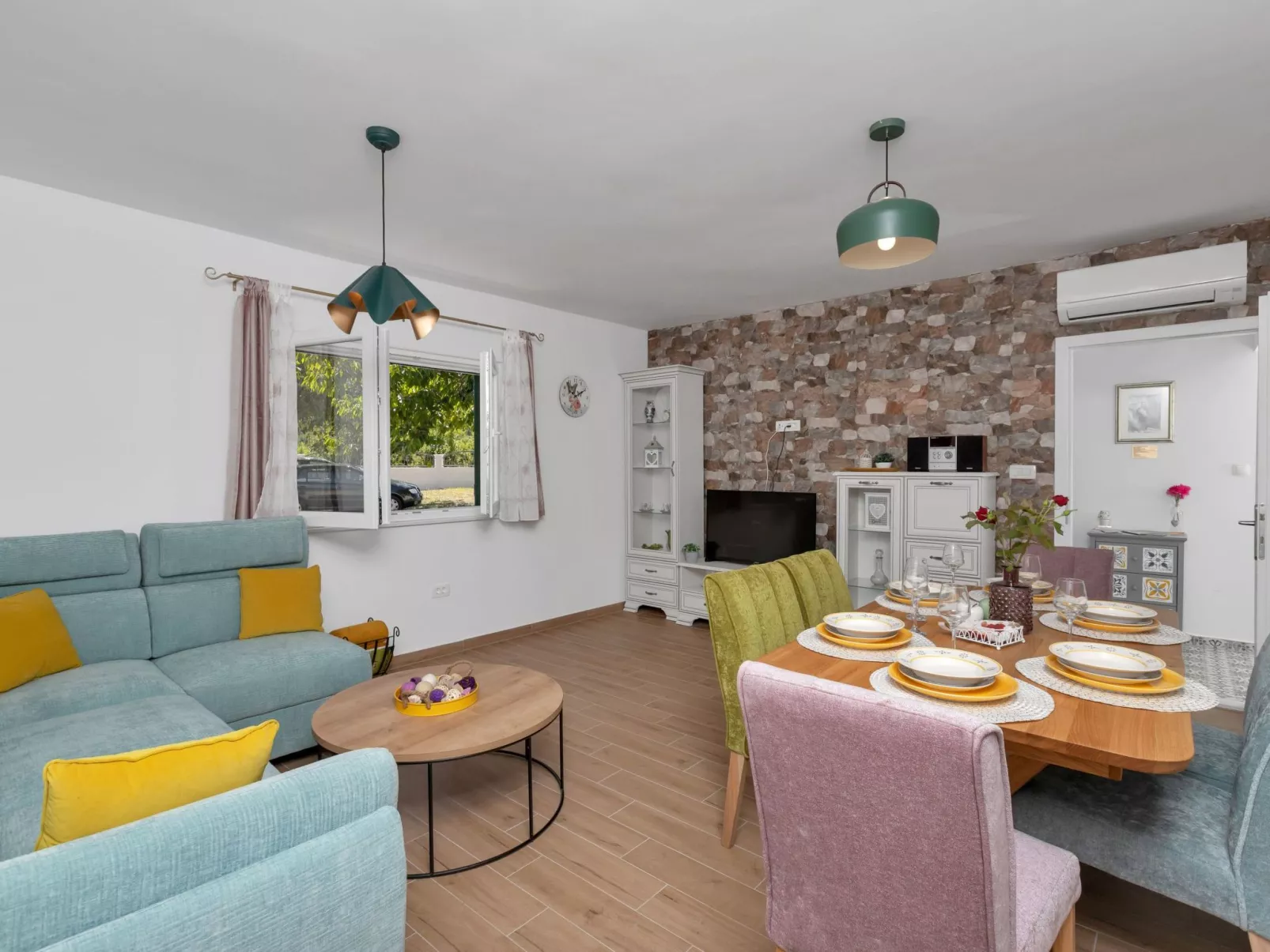 In Rašćane mit Beheiztem Pool-Inside