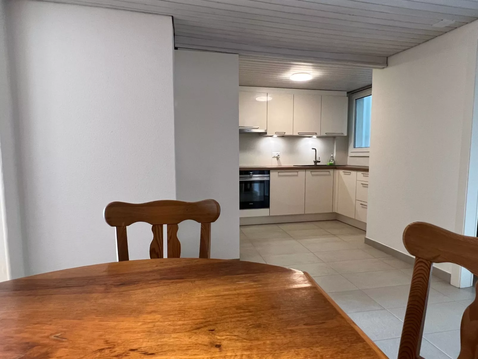 Vigneronne, App. Lac-Drinnen