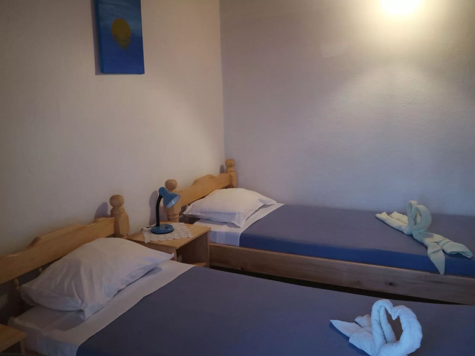 "Antun" am Strand-Dedans