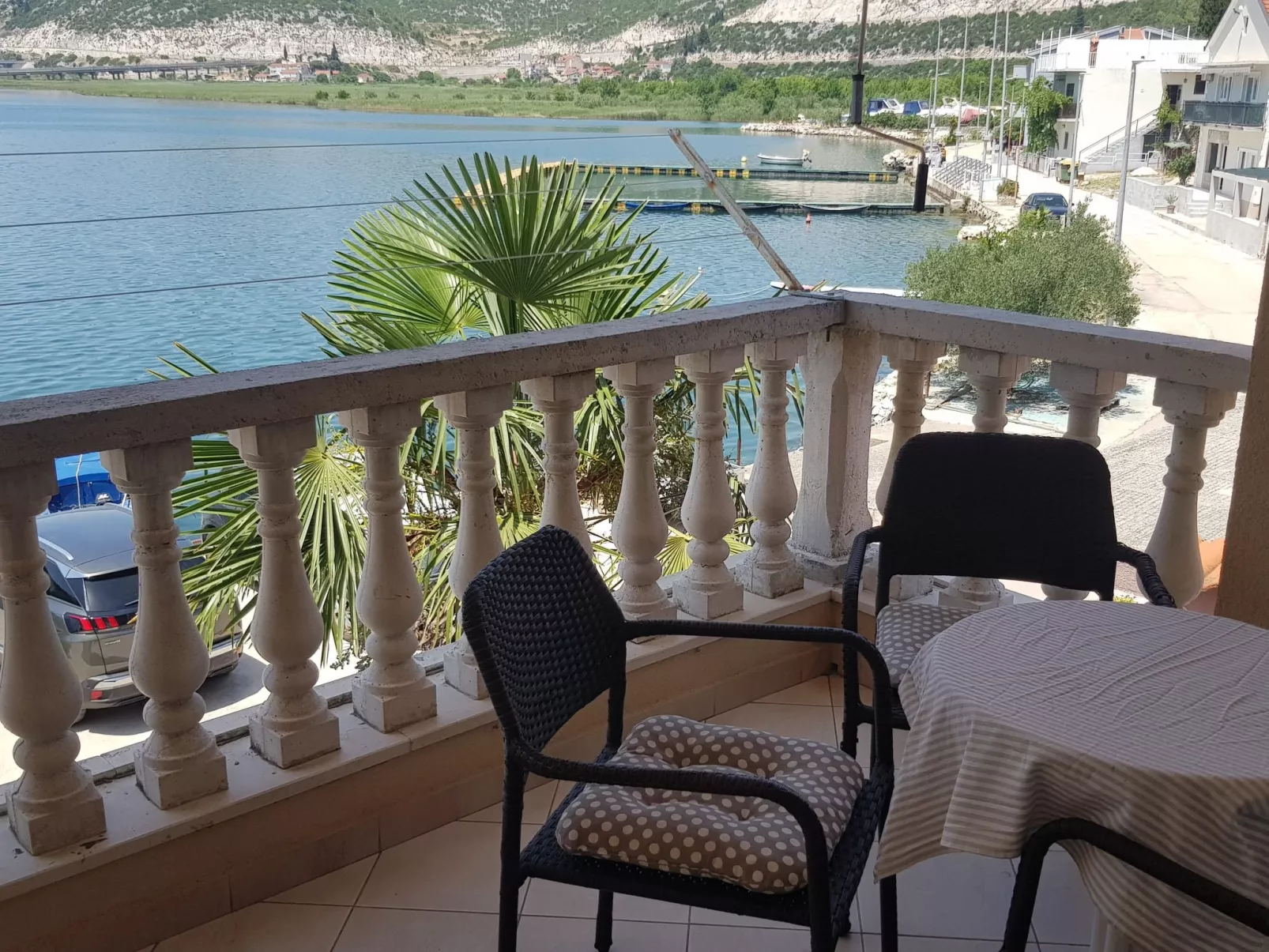 Für 4 Personen-Outside