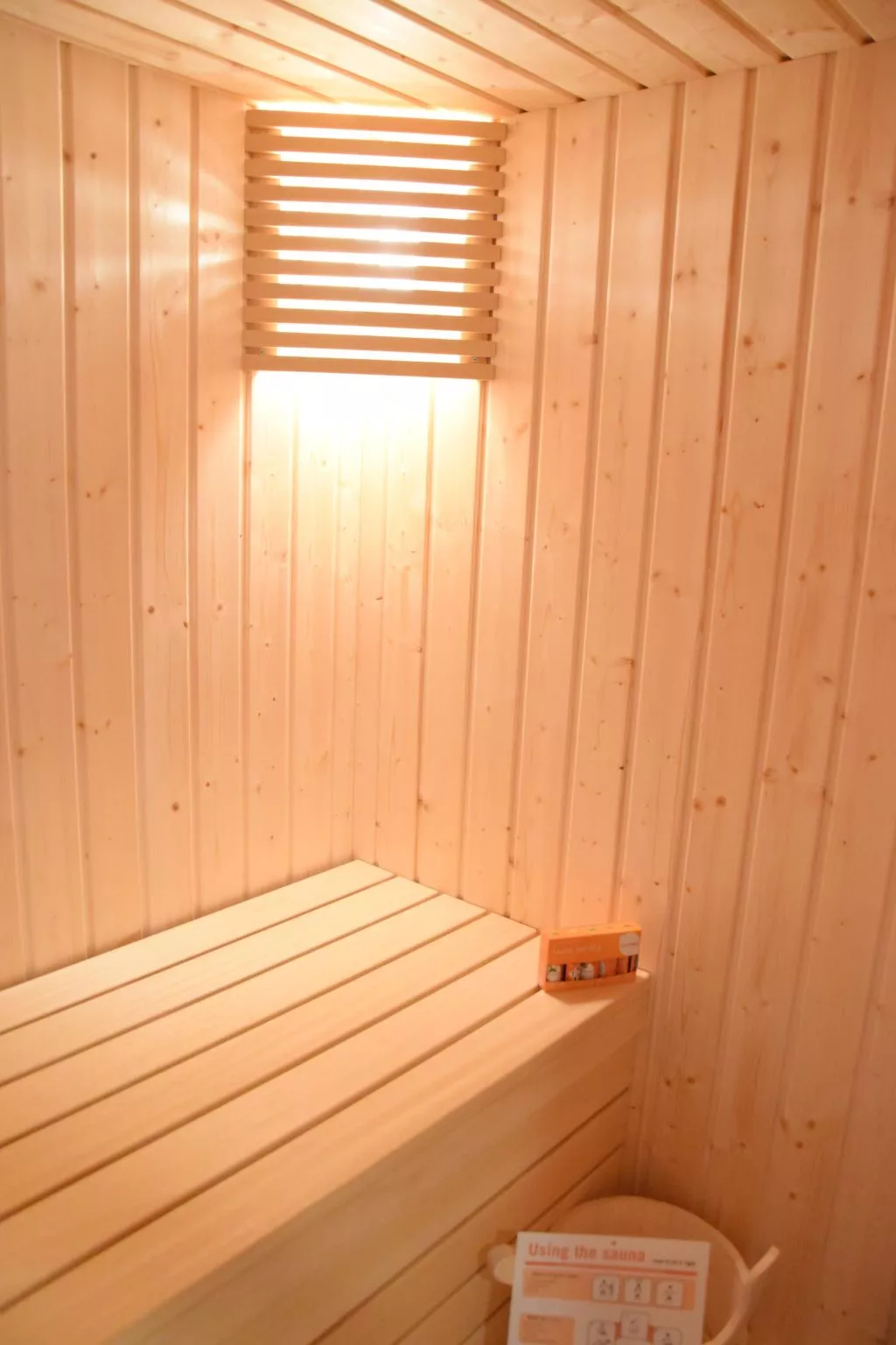 Villa LETICIJA - Luxusvilla mit beheiztem Pool, Sauna, Fitness & Grillplatz in-Dedans