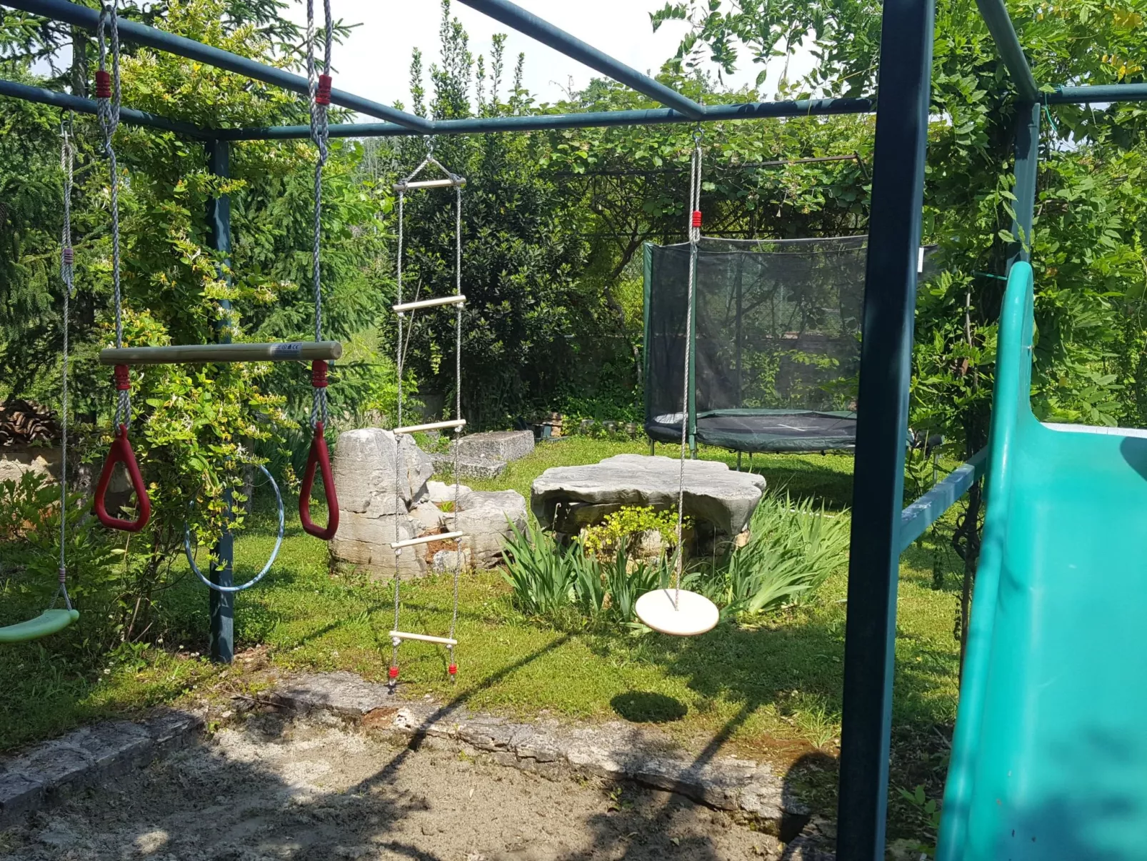 Ferienvilla Lucia mit Pool und eigenem Tennisplatz-Dehors