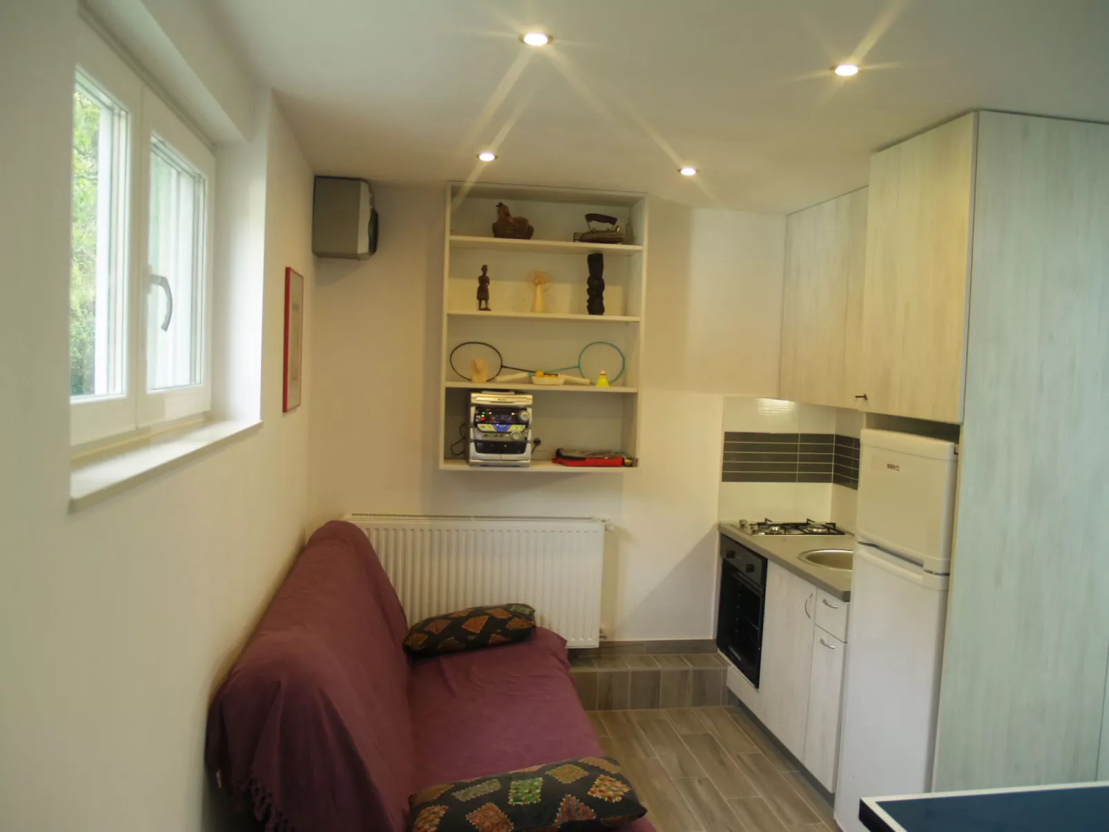 Mit Terrasse, Grill und Garten-Inside