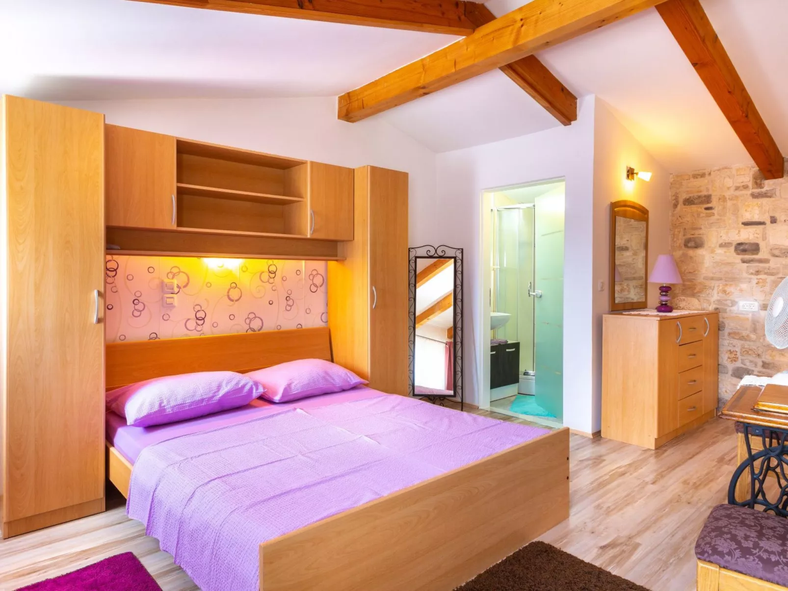 "Lilo Lavender" mit Whirlpool-Inside