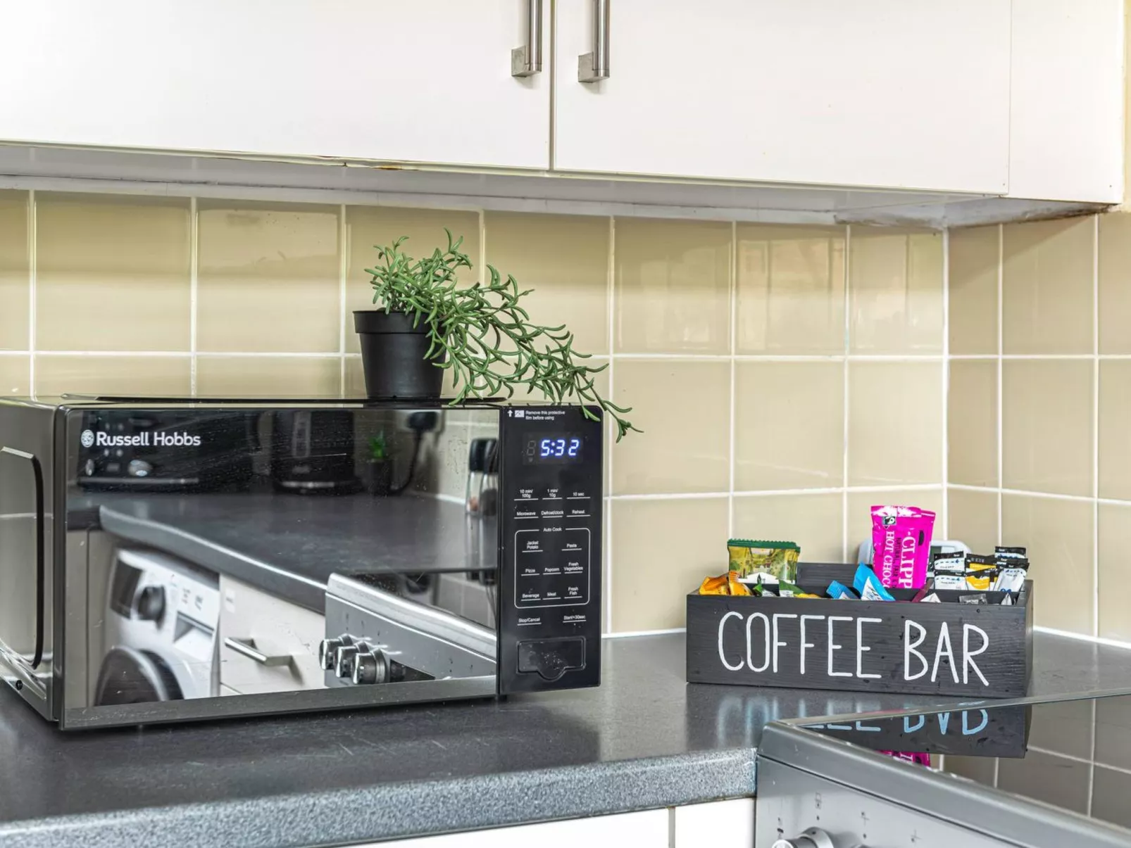 "3-Bett-Haus mit Parkplatz und Büro"-Image-tags.info